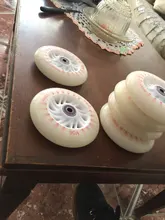 2 piezas 90 100 de 110 de velocidad de la rueda de ILQ-11 608 patinaje teniendo en línea velocidad patines ruedas 90A duradero PU Flash LED brillo neumáticos