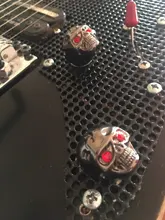 Mando de Control de tono volumen para guitarra, 1 Juego de 3 cabezas de Calavera, color dorado y Negro cromado