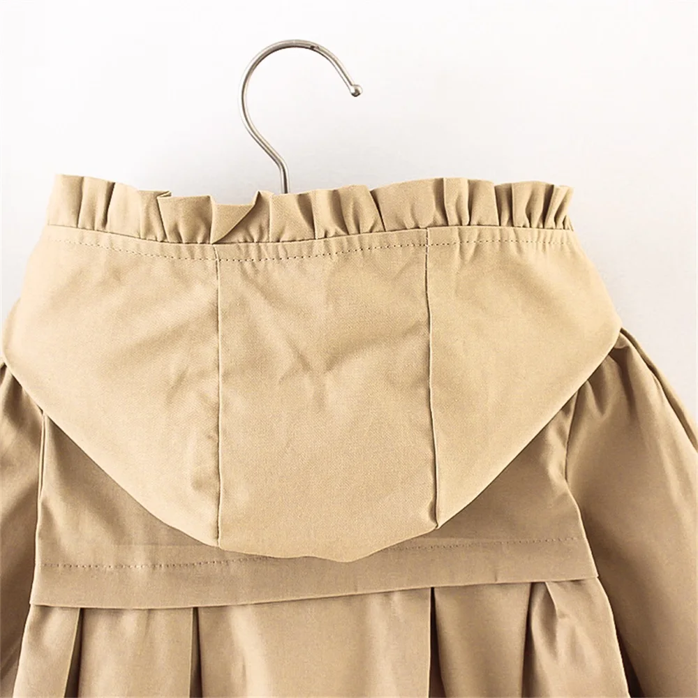 Casaco com capuz estampa floral para bebê Casaco com capuz estampa floral para bebê