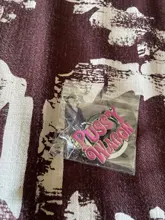 1PC de moda de aleación película matar a Bill de la serie PUSSY WAGON llavero carta colgantes accesorios para mujeres hombres regalo