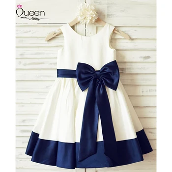 White and Blue Ball Gown Communion Dress 2020 Simple Satin Dress with Super Bow Zipper Up Sleeveless Dress for Wedding Party
White and Blue Ball Gown Communion Dress 2020 Simple Satin Dress with Super Bow Zipper Up Sleeveless Dress for Wedding Party