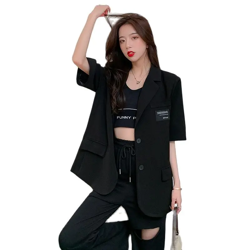 2022 female tailored suit short blazer short sleeves English letters
2022 female tailored suit short blazer short sleeves English letters