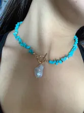 Simulación de perlas estilo barroco collar Simple con colgante diseño de piedra verde salvaje elegante encanto collar de la letra inicial para la joyería de las mujeres