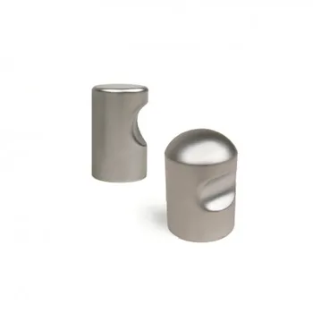 Box with 10 knobs contemporary functional, made of brass, chrome Finish Matte and 16 mm in diameter.
Box with 10 knobs contemporary functional, made of brass, chrome Finish Matte and 16 mm in diameter.