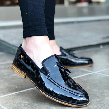 BA0116 BOA Classic Tassels Corcik Japanned Leather Black Men 'S Shoes
BA0116 BOA Classic Tassels Corcik Japanned Leather Black Men 'S Shoes