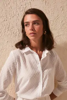 Trendyol Embroidery Detail Shirt TWOSS20GO0078 
Trendyol Embroidery Detail Shirt TWOSS20GO0078