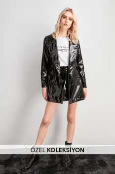 Trendyol Bright Japanned Leather Faux Leather Trench Coat TWOAW20TR0026 
Trendyol Bright Japanned Leather Faux Leather Trench Coat TWOAW20TR0026