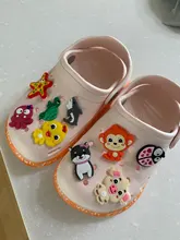 Sandalias con agujeros para niños y niñas, zapatos de playa para interiores, antideslizantes, de fondo suave, novedad de 2020