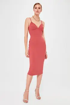 Trendyol Collar Low-Cut Dress TPRSS20EL0305
Trendyol Collar Low-Cut Dress TPRSS20EL0305