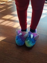 Zapatos de invierno con viñetas de animales para niñas, zapatillas de unicornio para casa