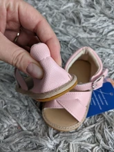 Zapatos de verano para bebé recién nacido, sandalias para niños y niñas, zapatos sólidos antideslizantes de cuero PU, zapatos transpirables de bebé de 0 a 18M, 2019