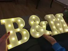 Letrero con símbolo de letras para decoración del hogar, luces LED de plástico con forma de corazón para escritorio, adorno de letras para boda, regalo de San Valentín