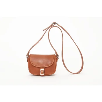 Catanina. Genuine leather clutch bag vegetable tanned Tuscany. 100% made in ItalyPar
Catanina. Genuine leather clutch bag vegetable tanned Tuscany. 100% made in ItalyPar