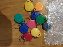 10 Uds leer sólo EM4100 125khz Tarjeta de Identificación etiqueta RFID llavero etiqueta llavero Porta Chave tarjeta llave Fob Token Ring se encuentra muy Chip
