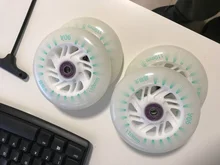 2 piezas 90 100 de 110 de velocidad de la rueda de ILQ-11 608 patinaje teniendo en línea velocidad patines ruedas 90A duradero PU Flash LED brillo neumáticos