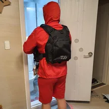 Daiwa-pantalones cortos de pesca transpirables para hombre, ropa de pesca de secado rápido con múltiples bolsillos, pantalones cortos por debajo de la rodilla, con cintura elástica, para verano