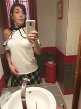 Blusa informal sin mangas con cuello levantado para mujer, blusa femenina elegante de estilo informal para tiempo libre, con volantes y encuadernación en contraste, color blanco elegante, 2019