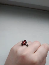 Anillo Vintage de piedra cristalina roja para mujer, sortija de boda clásica de oro negro de 14KT para mujer, sortija de compromiso de hoja de Zircón de lujo para novia