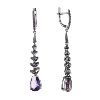 Silver earrings with cubic zirconia
Silver earrings with cubic zirconia