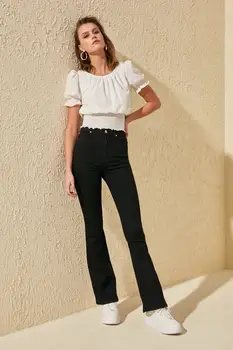 Trendyol High Waist Flare Jeans TWOSS20JE0211
Trendyol High Waist Flare Jeans TWOSS20JE0211
