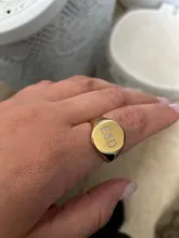 Anillo de acero inoxidable personalizado para mujer, sello de letra con parte superior redonda gruesa, Punk, joyería de moda