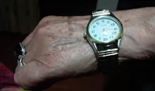 Reloj de cuarzo Vintage para hombre y mujer, pulsera elástica de oro y plata, de negocios, para parejas, para fiesta y oficina, 1 Uds.