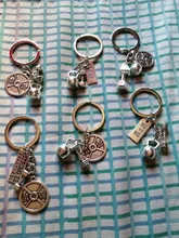 1 Uds. De mancuernas deportivas de fuerza, amuleto de pesas, Fitness, con palabras, gimnasio, Crossfit, regalos, llavero, llavero de coche