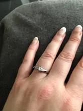 Anillo de circonio de cristal blanco para mujer, sortija de boda minimalista de Color plateado, sortija de compromiso redonda fina para novia