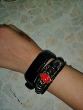 Pulsera clásica de Anime con cuentas de madera, brazalete de cuero multicapa, envoltura negra Punk, accesorios para Cosplay