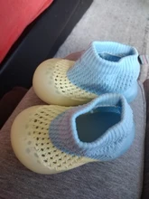 Zapatos transpirables de suela blanda para bebé, Calcetines antideslizantes Con agujeros para el suelo, calcetines de seda de hielo, zapatos de malla delgada para verano