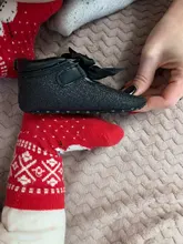 Zapatillas de primeros pasos para bebé, zapatos con lazo de princesa de PU, corazón amoroso, lazo con cordones, suela de cuna brillante, 2019