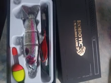 Señuelos de natación para pesca robótizados, señuelos eléctricos automáticos, señuelos oscilantes de 4 segmentos nadadores, luz LED centelleante recargable con USB.