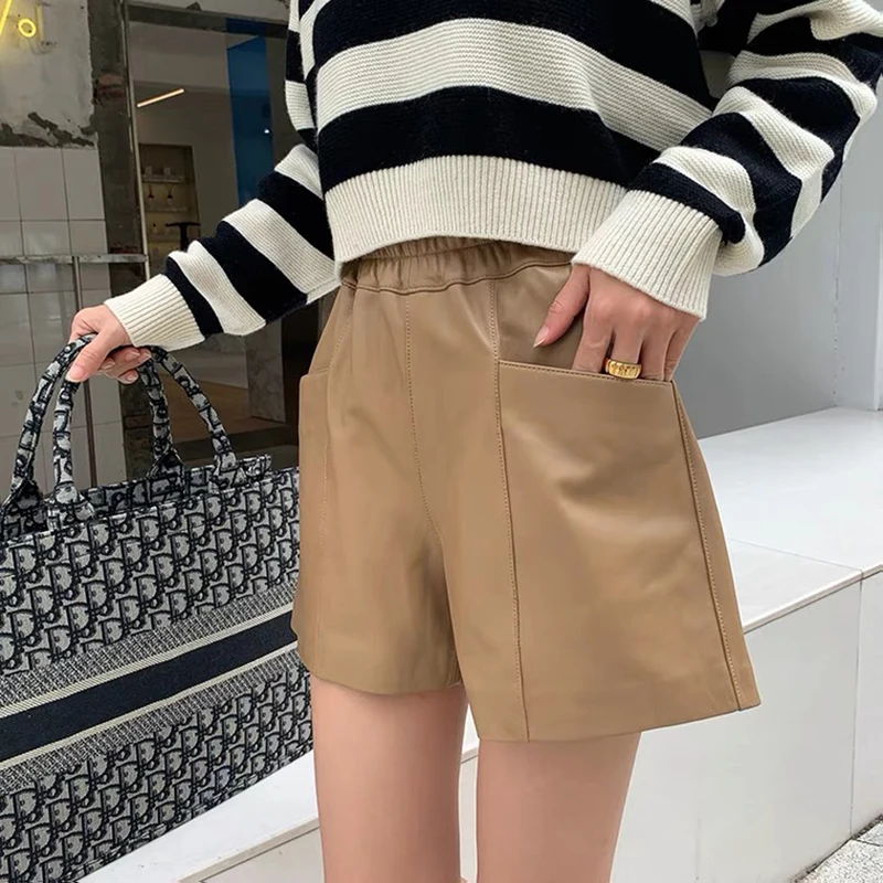 Genuine Leather Shorts Women High Waist 2021 New Korean Fashion Elegant Short Pants Streetwear
Genuine Leather Shorts Women High Waist 2021 New Korean Fashion Elegant Short Pants Streetwear