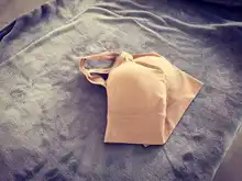 Sujetador cruzado de Yoga para mujer, Top deportivo para mujer, Top deportivo transpirable con agujeros, Chaleco corto para correr, ropa deportiva de realce para Fitness