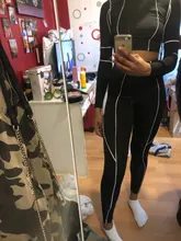 Kliou-Conjunto de dos piezas de fitness para mujer, top corto de manga larga negra, leggings de cintura alta de retales a rayas blancas, chándal activo