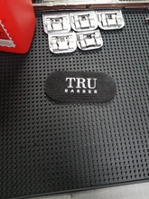 2 unids/set Barbero pinza de cabello pegatina para el pelo de la cinta del pelo titular cabello horquilla herramientas Barbero accesorios salón de peluquería herramienta