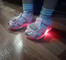 Bebés, niños, sandalias luminosas con luz LED de flores zapatos brillantes de suela blanda para niñas sandalias para bebés