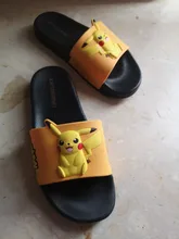 Pikachu-Zapatillas de verano de interior para niños, antideslizantes, color negro