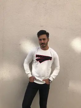 Red Black Embroidered Logo Sweater Stylish Style Casual Casual Sweater White Sweater 
Red Black Embroidered Logo Sweater Stylish Style Casual Casual Sweater White Sweater