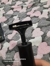 Bomba de aire portátil para fútbol, anillo de natación, bomba de aire inflable, bomba de aire de mano de plástico con adaptador de agujas de inflado de Gas