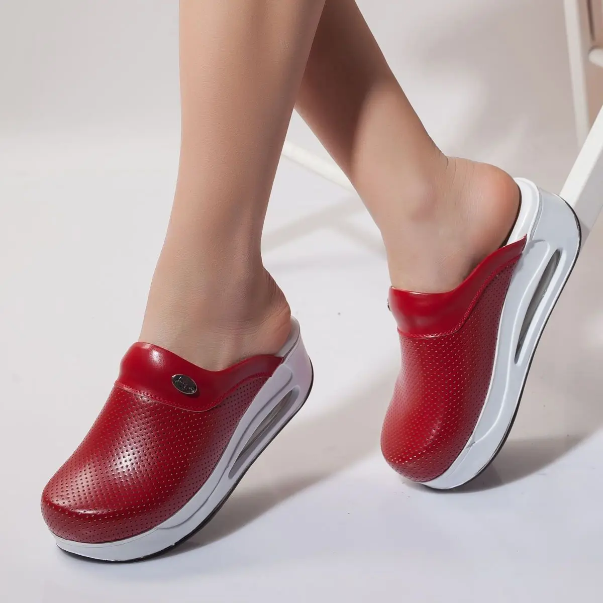 2022 New Orthopedic Sabo Women Slippers Sandals Shoes Nurse Doctor Hospital Medical Casual Quality Soft Comfort Anti-Slip Clogs
2022 New Orthopedic Sabo Women Slippers Sandals Shoes Nurse Doctor Hospital Medical Casual Quality Soft Comfort Anti-Slip Clogs