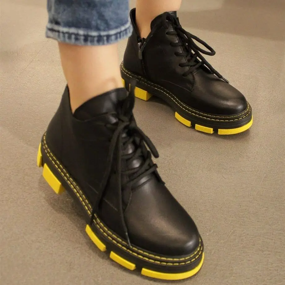 Colorful Sole Inner Outer Genuine Leather Lace-Up and Zippered Black Women's Boots Flat Sole Shoes Red and Yellow Detail Busines
Colorful Sole Inner Outer Genuine Leather Lace-Up and Zippered Black Women's Boots Flat Sole Shoes Red and Yellow Detail Busines