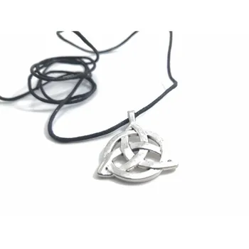 Amulet Triquetra
Amulet Triquetra