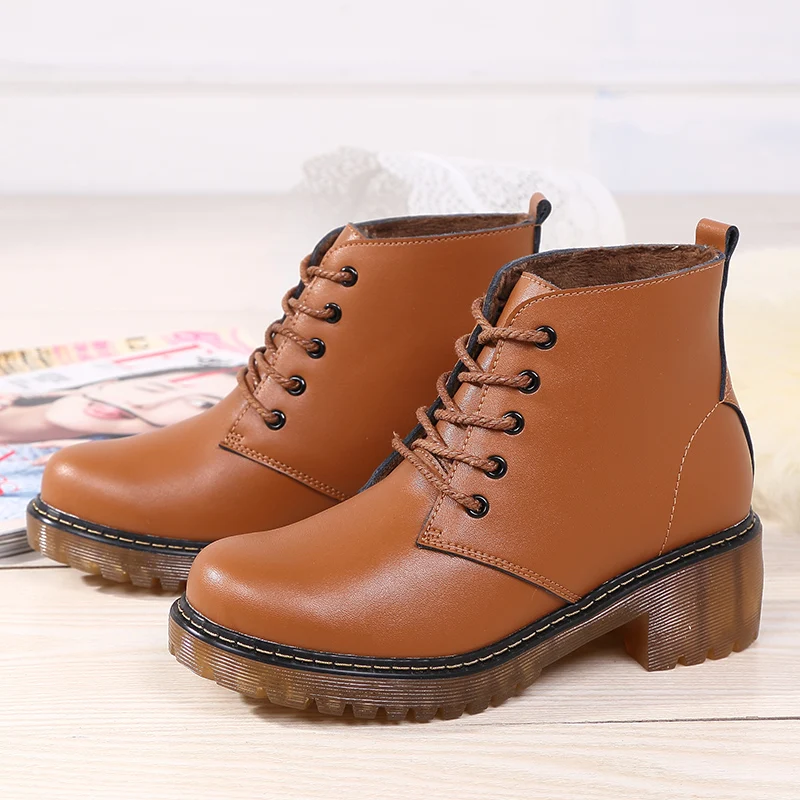 2019 Winter Non-slip Martin Boots Women's Boots Tide Short Boots Leather British Wind Students With Warm Cotton Shoes Size 35-40
2019 Winter Non-slip Martin Boots Women's Boots Tide Short Boots Leather British Wind Students With Warm Cotton Shoes Size 35-40
