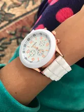 Relogio femenino nueva moda Casual damas blanco de silicona reloj de cuarzo de Ginebra señoras reloj Digital regalo Chasy,