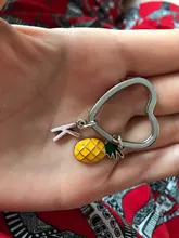 Llavero de piña personalizado con 26 letras iniciales de A-Z, joyería de piña, amuletos de fruta, mejores amigos, regalos