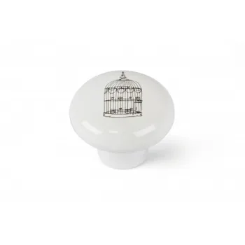 Box with 10 knobs style craft, made in porcelain, with illustration youthful and 40 mm in diameter.
Box with 10 knobs style craft, made in porcelain, with illustration youthful and 40 mm in diameter.