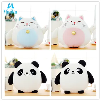 18cm Kawaii Fortune Cat Plush Toys Stuffed Lucky Cat Panda With Bamboo Bag Plush Animals Doll Toys Car Decoration Gifts
18cm Kawaii Fortune Cat Plush Toys Stuffed Lucky Cat Panda With Bamboo Bag Plush Animals Doll Toys Car Decoration Gifts