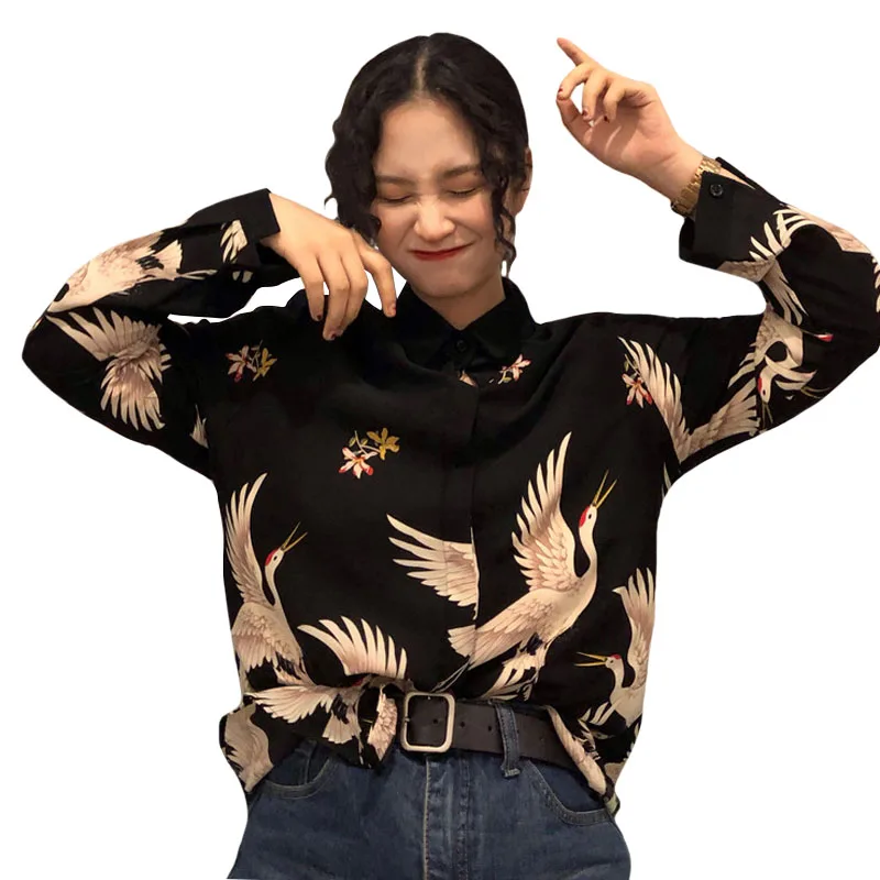 2019 Women Shirts Retro Hong Kong Style Crane Printing Harajuku Long-sleeved Blouses Fashion Loose Streetwear Tops Female Spring
2019 Women Shirts Retro Hong Kong Style Crane Printing Harajuku Long-sleeved Blouses Fashion Loose Streetwear Tops Female Spring