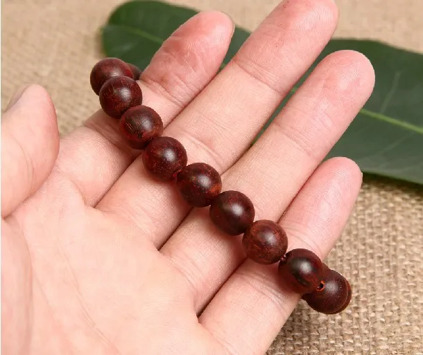 redsandalwood-braceletb.jpg